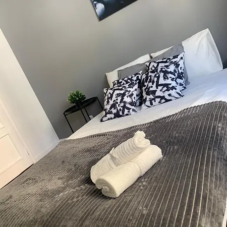 Hostel Rooms, Location For Tourists Lissabon